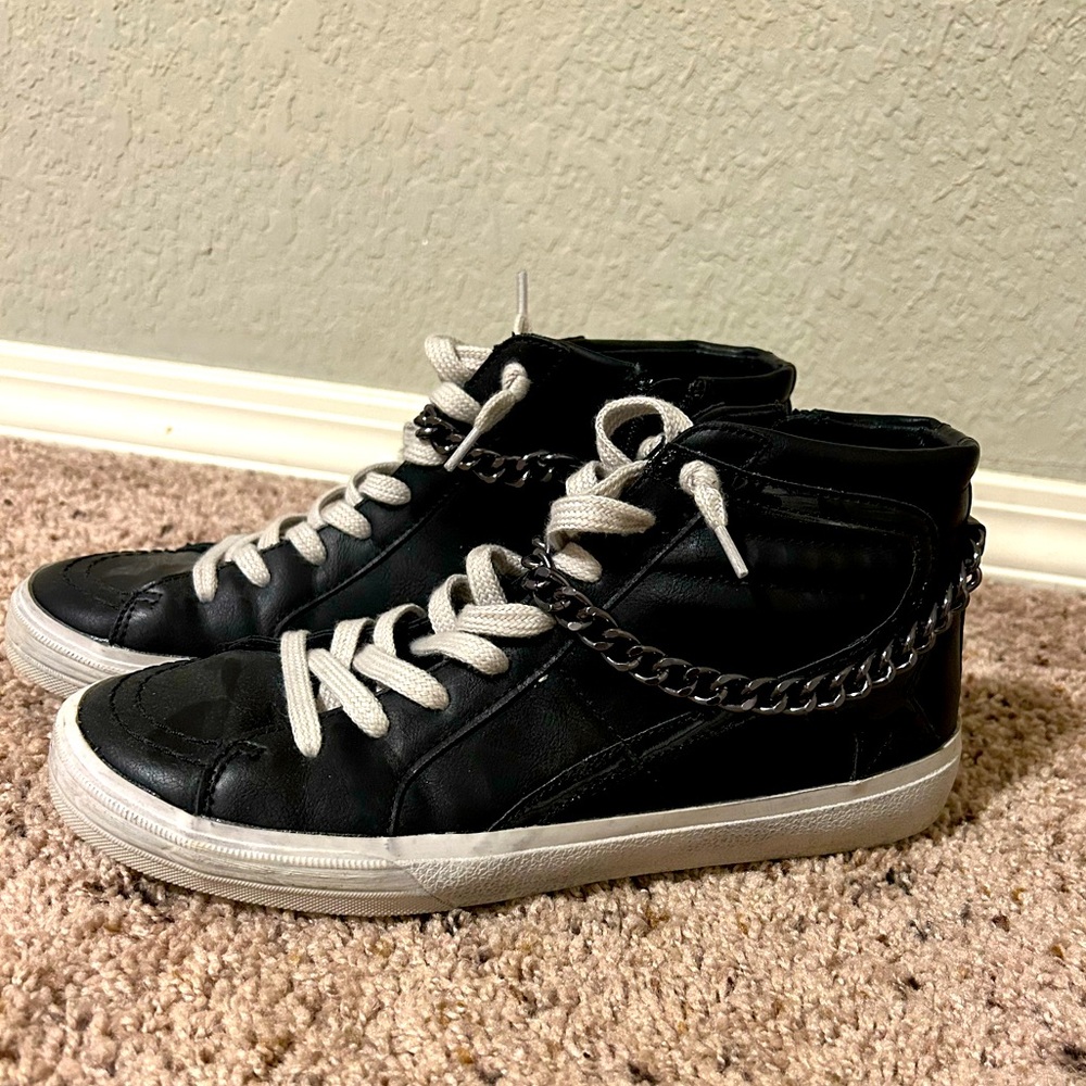 ShuShop Black Sneaker